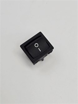 Черный клавишный переключатель с двумя контактами типа ON-OFF RTS17476000008533565-Б/У