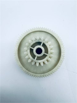 КХ-0007529 Шестеренка мясорубки Zelmer с косыми ребрами  D-62,5мм, d-32мм, H вала- 27,6мм, зубья - 74/19шт. КХ-0007529