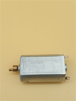 Мотор Б/У для электрической бритвы BRAUN RTS17476000008531996-БУ - фото 808642