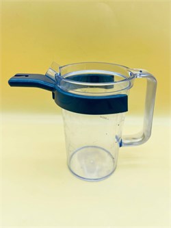 Мерная чаша с держателем Б/У для соковыжималки Kenwood AT641 RTS17476000008532087-бу - фото 811758
