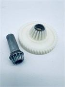 622182 Шестерня (в комплекте с металлическим валом) Б/У для кухонного комбайна Bosch 622182-бу